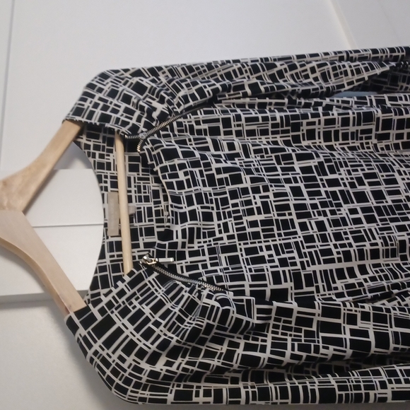 Banana Republic black and white dress - Picture 3 of 4